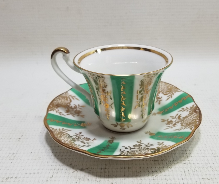 ÜZERİ ALTIN VARAKLI ANTİKA PORSELEN FİNCAN