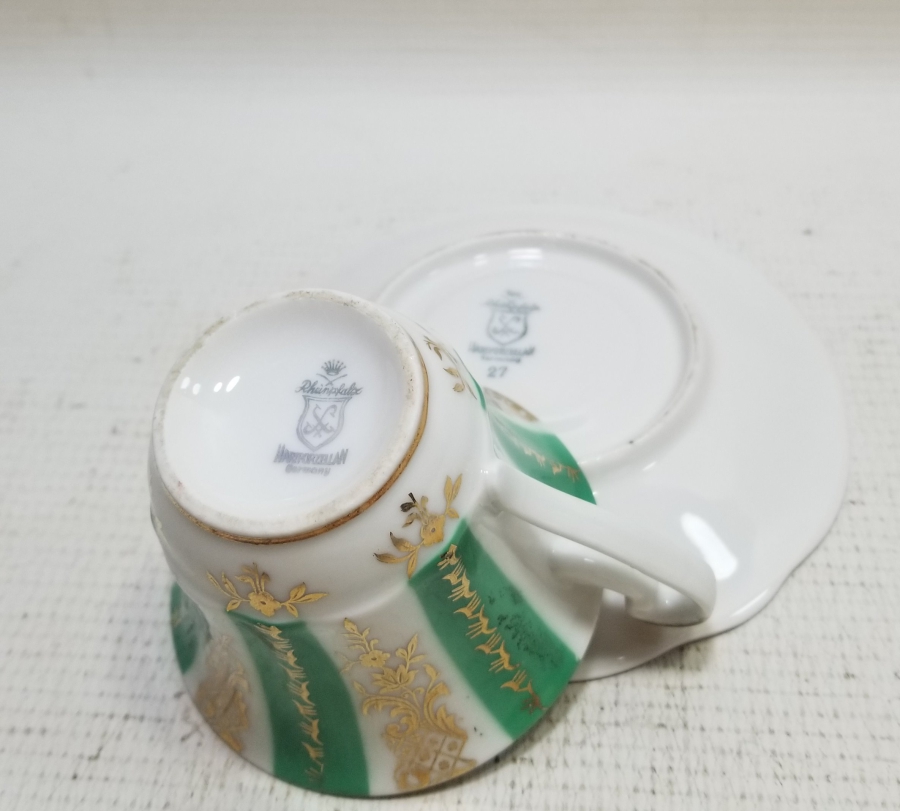 ÜZERİ ALTIN VARAKLI ANTİKA PORSELEN FİNCAN