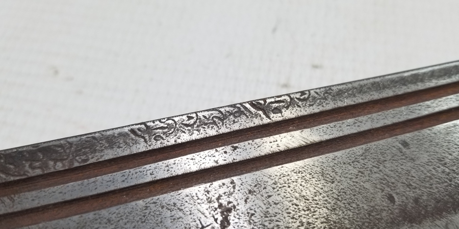 NADİR FORMDA ÜZERİ USTA DAMGALI OSMANLI DÖNEMİ GADDANE ÇERKES KAMASI