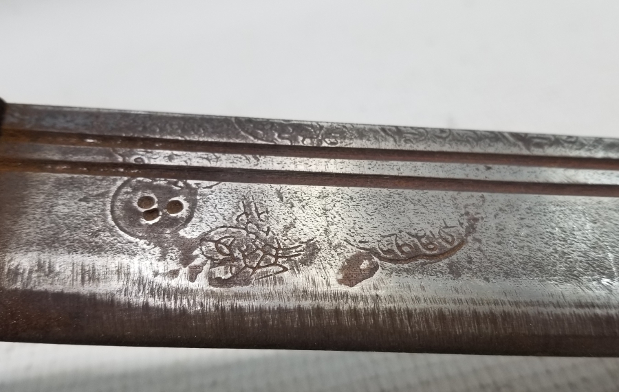 NADİR FORMDA ÜZERİ USTA DAMGALI OSMANLI DÖNEMİ GADDANE ÇERKES KAMASI
