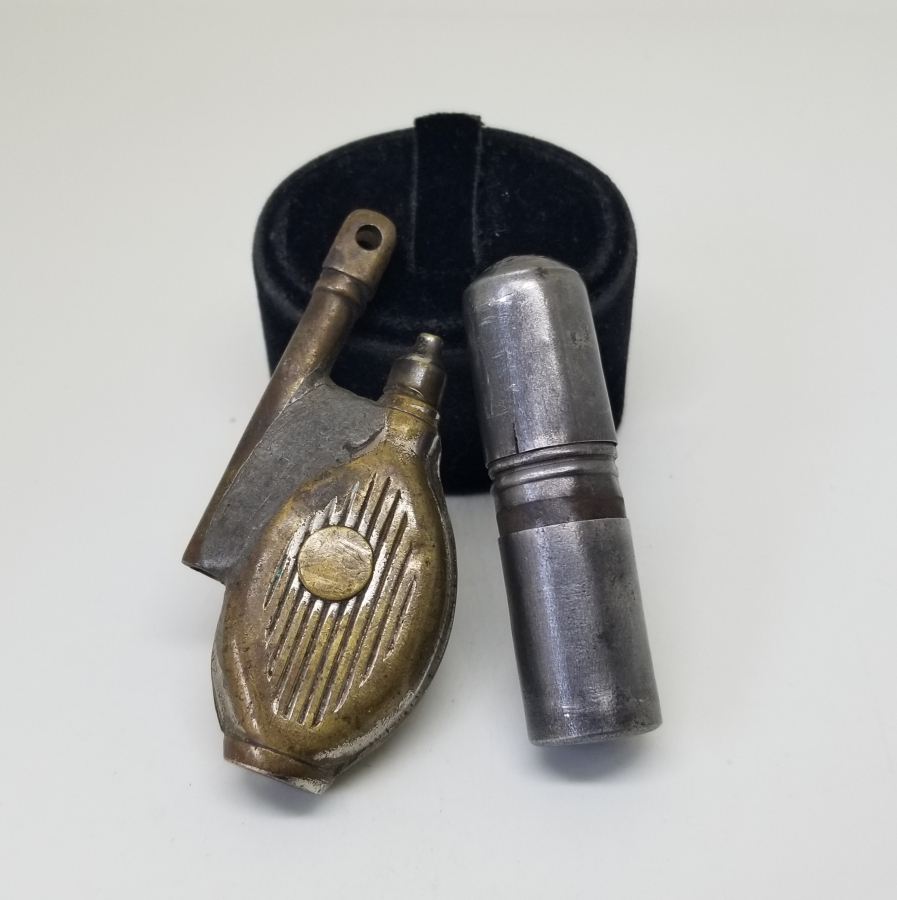 OSMANLI DÖNEMİ İKİ ADET SUBAY ÇAKMAĞI