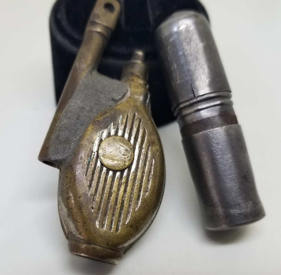 OSMANLI DÖNEMİ İKİ ADET SUBAY ÇAKMAĞI