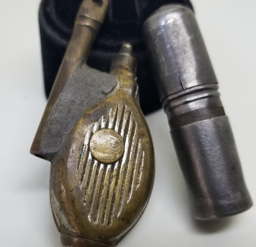 OSMANLI DÖNEMİ İKİ ADET SUBAY ÇAKMAĞI