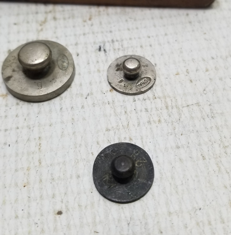 ORİJİNAL AHŞAP KUTUSUNDA ANTİKA DİRHEM LOTU