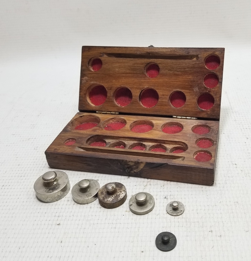 ORİJİNAL AHŞAP KUTUSUNDA ANTİKA DİRHEM LOTU