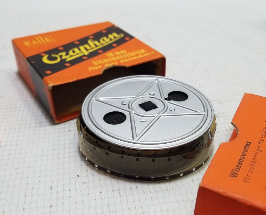 ORİJİNAL KUTUSUNDA İKİ ADET ANTİKA ÇİZGİFİLM ŞERİDİ