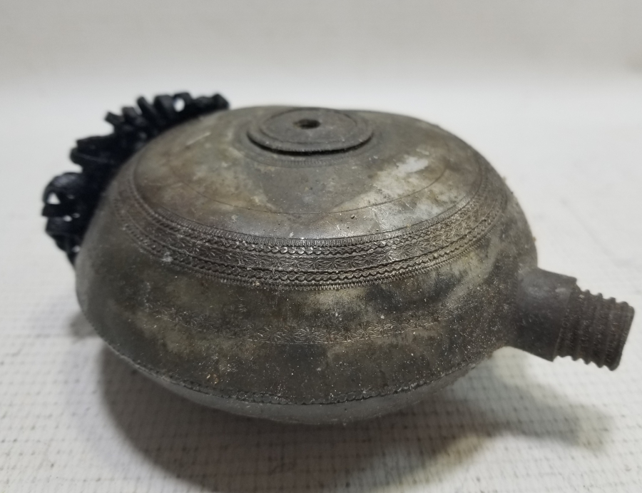 NADİR TİPTE METAL RUM ASKER MATARASI