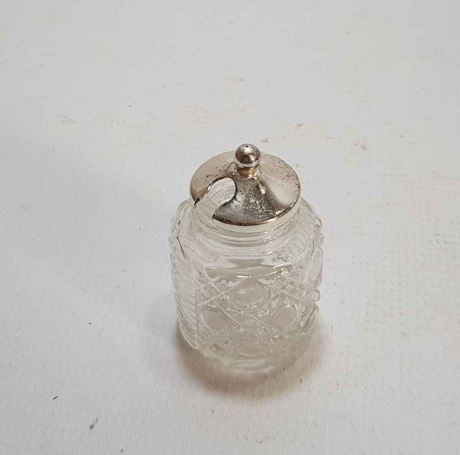 KABARTMA İŞÇİLİKLİ ANTİKA CAM MACUNLUK