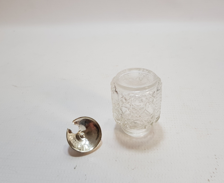 KABARTMA İŞÇİLİKLİ ANTİKA CAM MACUNLUK