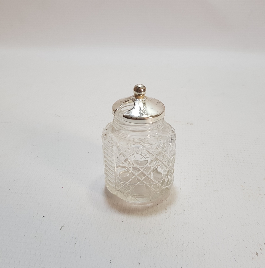 KABARTMA İŞÇİLİKLİ ANTİKA CAM MACUNLUK