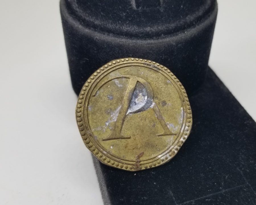 BİR TARAFI OSMANLICA BİR TARAFI LATİNCE YAZILI NADİR JETON