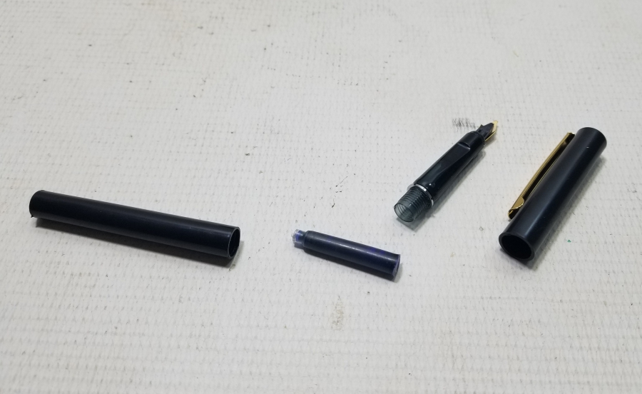 ÇİL KONDİSYONDA DOLMA KALEM