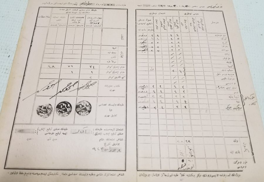 OSMANLICA YAZILI CUMHURİYET BAŞLARI OKUL KARNESİ