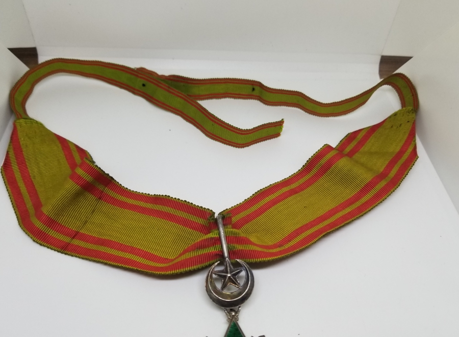 ORİJİNAL BOYUN BAĞIYLA ABDÜLAZİZ HAN DÖNEMİ ORİJİNAL ASKISIYLA 3. DERECE NİŞANİ OSMANİ