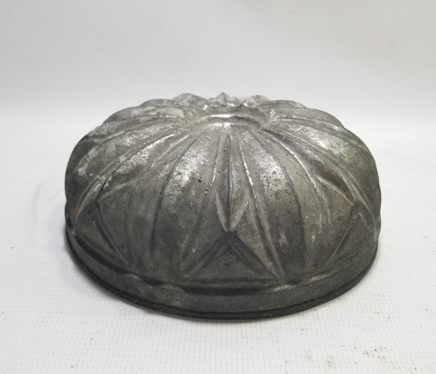 OSMANLI DÖNEMİ KABARTMA İŞÇİLİKLİ SELÇUKLU BAKIR HAMAM TASI