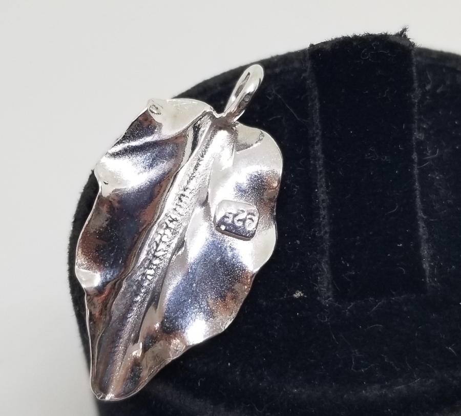 YAPRAK FORMLU GÜMÜŞ KOLYE UCU