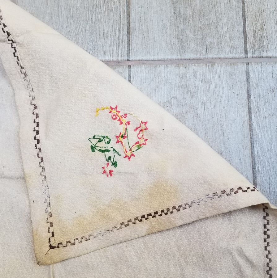 ÜZERİ İŞLEMELİ ANTİKA 4 ADET KUMAŞ PEÇETE