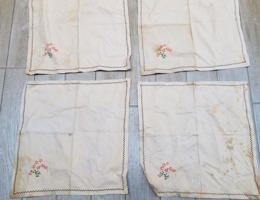 ÜZERİ İŞLEMELİ ANTİKA 4 ADET KUMAŞ PEÇETE