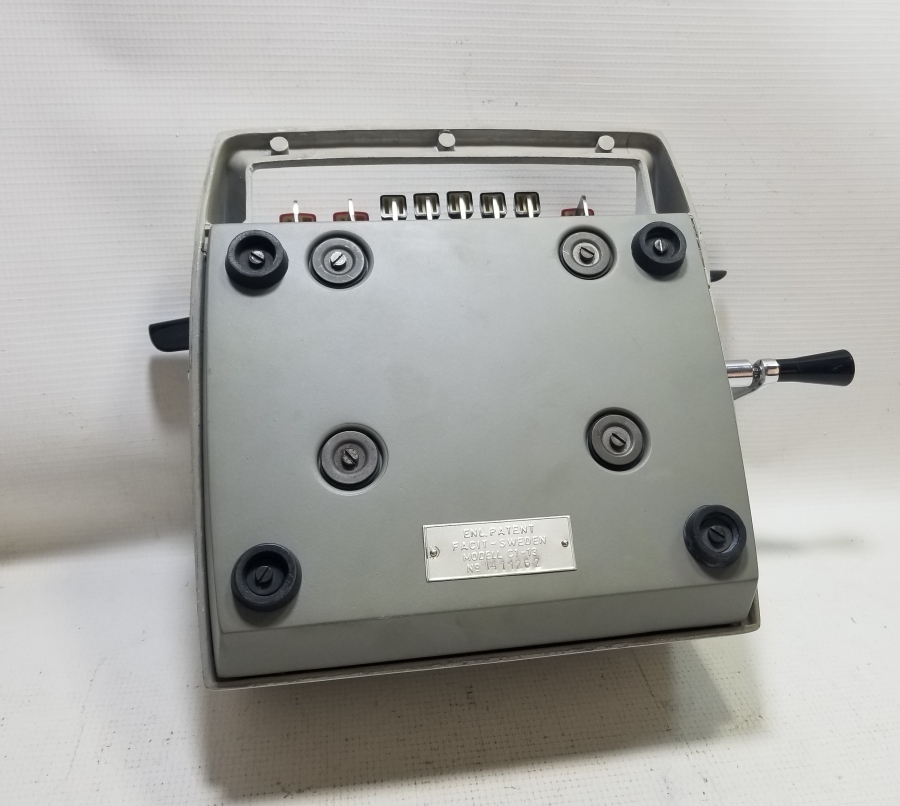 YÜKSEK KONDİSYONDA ANTİKA FACIT HESAP MAKİNESİ