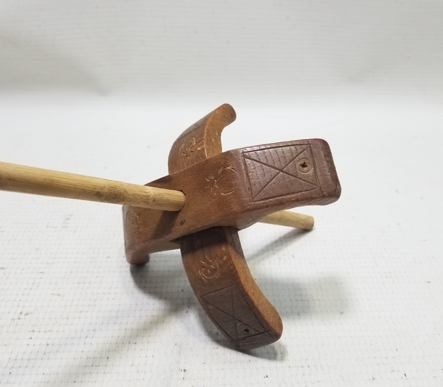 ÜZERİ AY YILDIZ FİGÜRLÜ OSMANLI DÖNEMİ AHŞAP KİRMAN