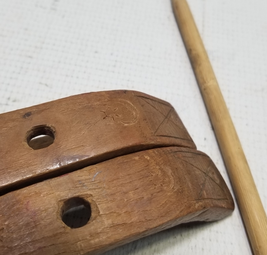 ÜZERİ AY YILDIZ FİGÜRLÜ OSMANLI DÖNEMİ AHŞAP KİRMAN