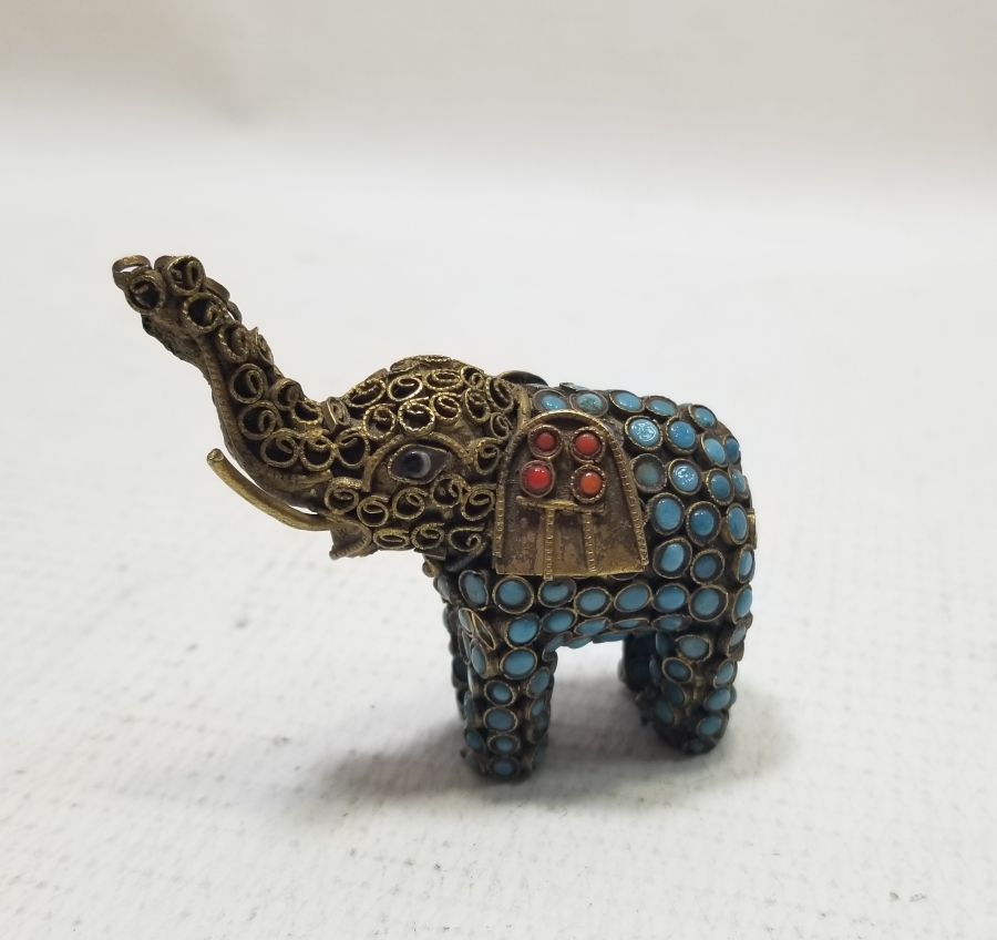 ÜZERİ FİRUZE TAŞLARIYLA SÜSLÜ ANTİKA DEKORATİF FİL