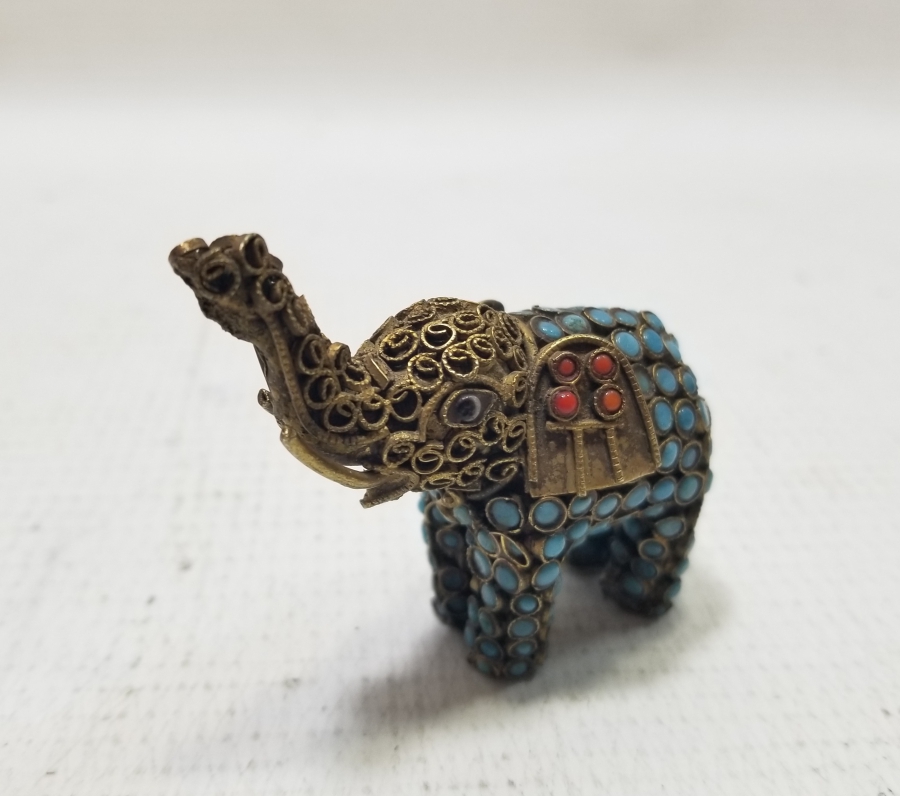 ÜZERİ FİRUZE TAŞLARIYLA SÜSLÜ ANTİKA DEKORATİF FİL