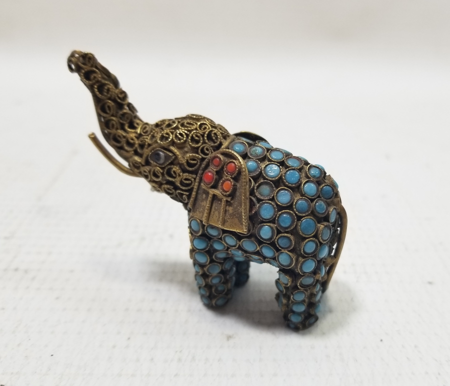 ÜZERİ FİRUZE TAŞLARIYLA SÜSLÜ ANTİKA DEKORATİF FİL