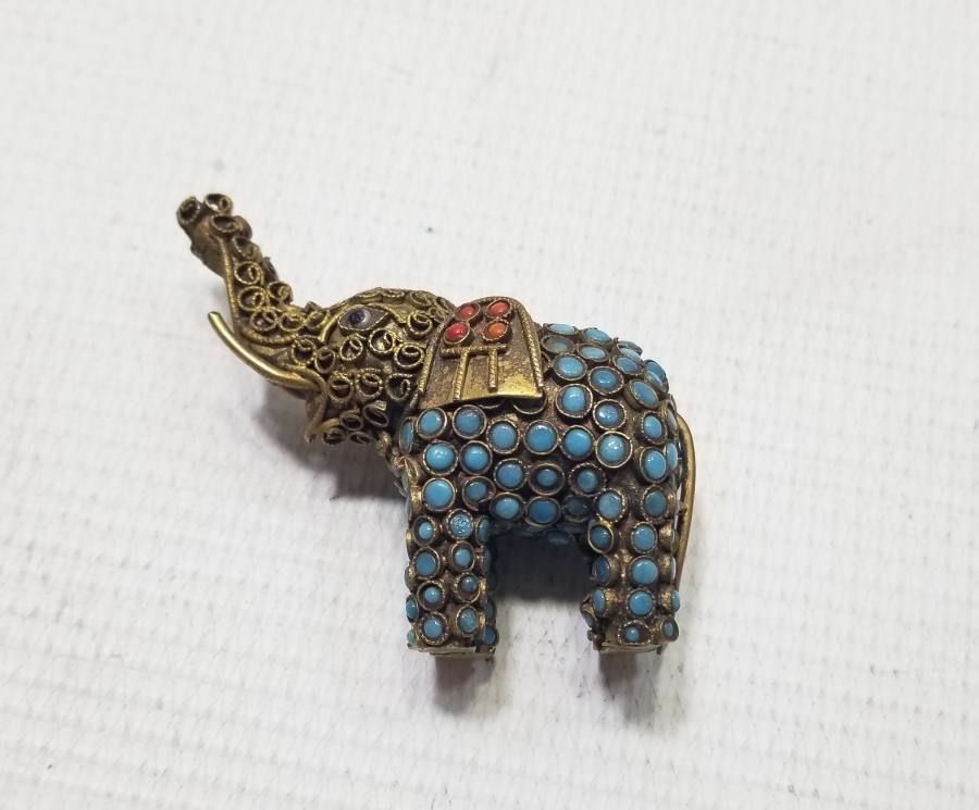 ÜZERİ FİRUZE TAŞLARIYLA SÜSLÜ ANTİKA DEKORATİF FİL