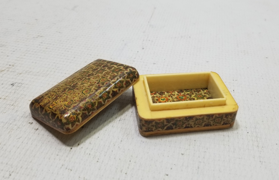 HATEM İŞİ ANTİKA KAPAKLI KUTU