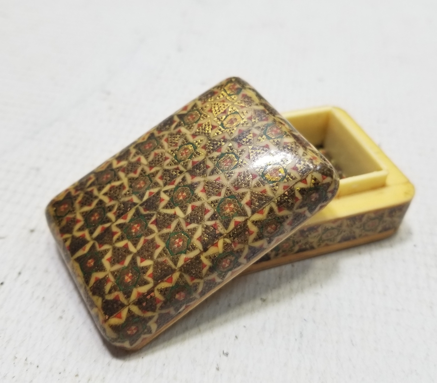 HATEM İŞİ ANTİKA KAPAKLI KUTU