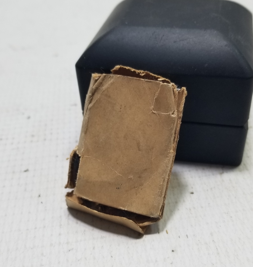 ORJİNAL KUTUSUNDA MİNELİ KORE HARBİ ROZETİ