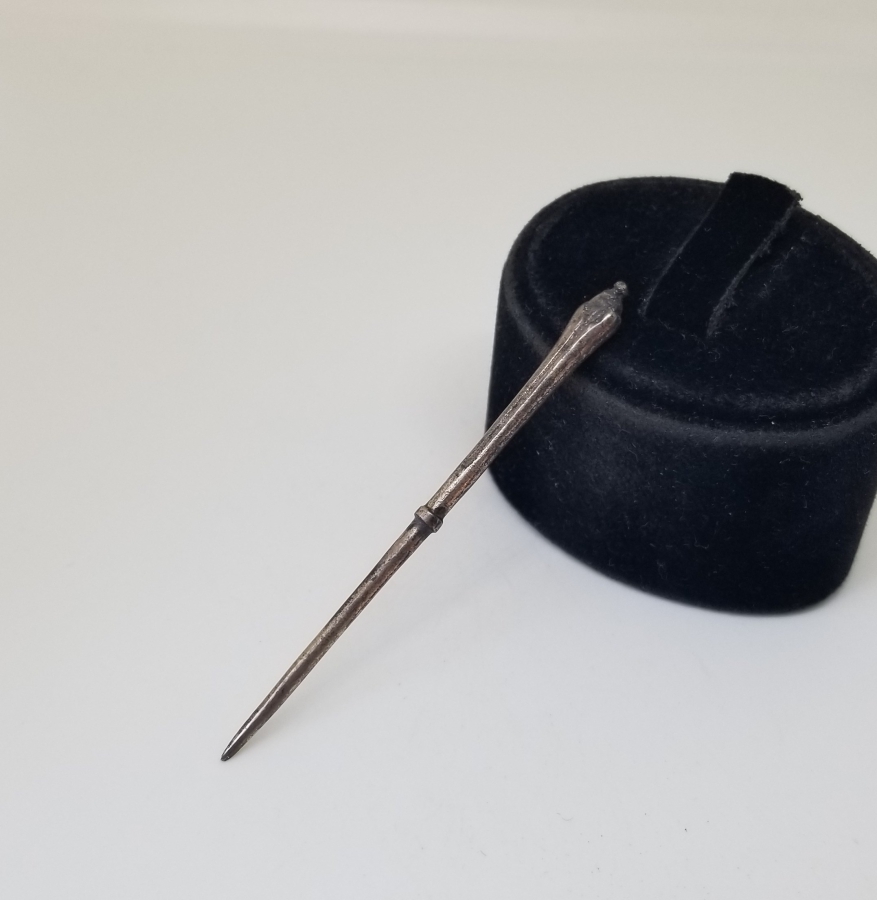 ÜST KISMI LALE FORMUNDA OSMANLI DÖNEMİ GÜMÜŞ İĞNE