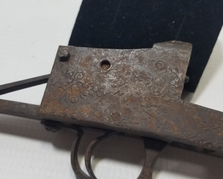 YERLİ YAPIM ANTİKA TÜFEK GÖVDE PARÇASI
