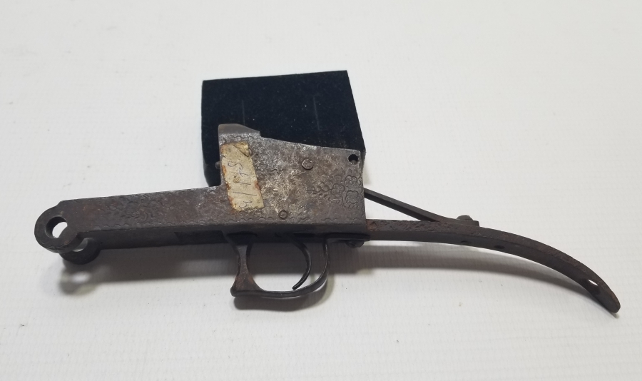 YERLİ YAPIM ANTİKA TÜFEK GÖVDE PARÇASI