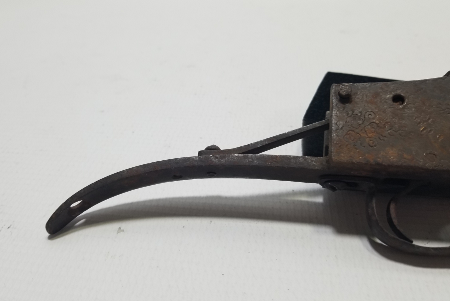 YERLİ YAPIM ANTİKA TÜFEK GÖVDE PARÇASI