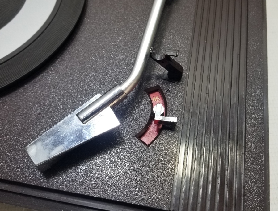 ÇALIŞIR DURUMDA ANTİKA PLAK ÇALAR - PİKAP