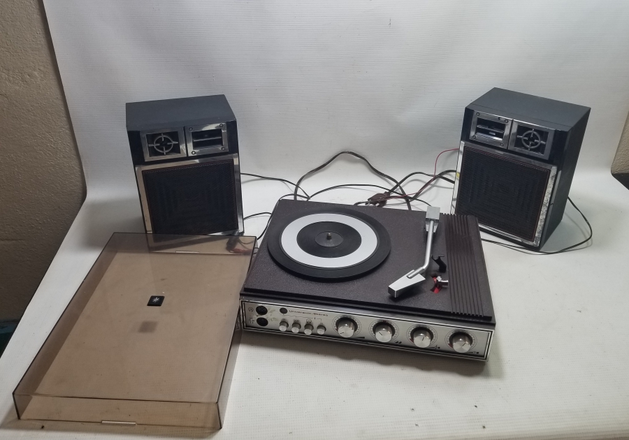 ÇALIŞIR DURUMDA ANTİKA PLAK ÇALAR - PİKAP