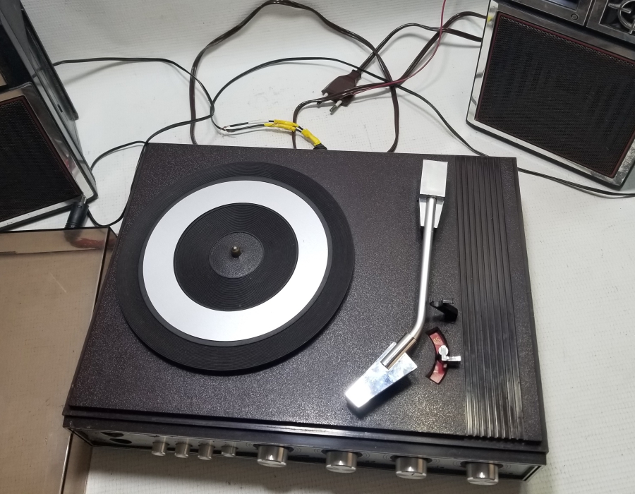 ÇALIŞIR DURUMDA ANTİKA PLAK ÇALAR - PİKAP