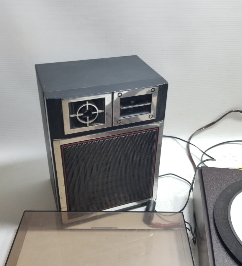 ÇALIŞIR DURUMDA ANTİKA PLAK ÇALAR - PİKAP