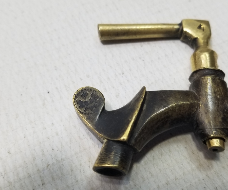 OSMANLI DÖNEMİ HAYVAN BAŞI FORMUNDA RUS SEMAVER KURNASI - ÇEŞMESİ