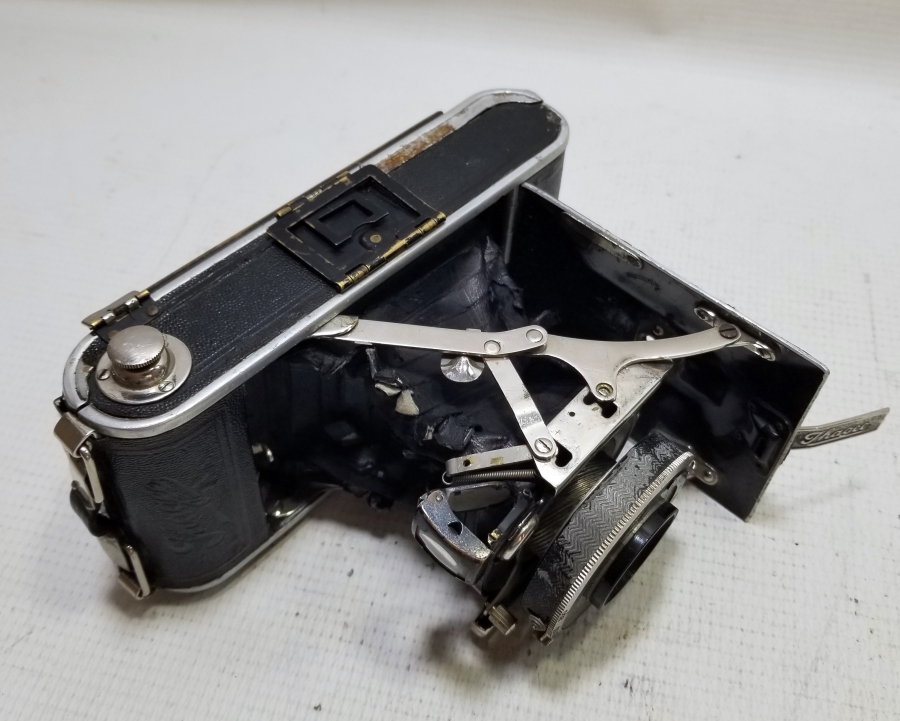 ANTİKA KÖRÜKLÜ FOTOĞRAF MAKİNESİ