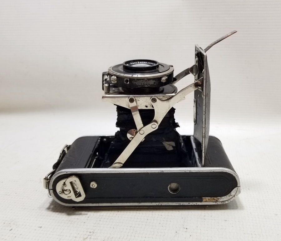 ANTİKA KÖRÜKLÜ FOTOĞRAF MAKİNESİ