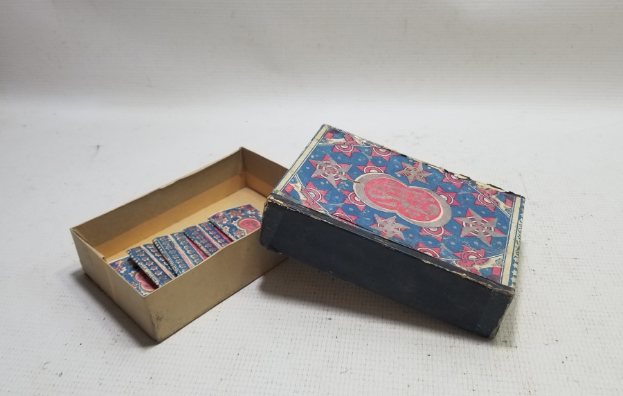 ORİJİNAL KUTUSUNDA ÇOK NADİR SİGARA KAĞITLARI