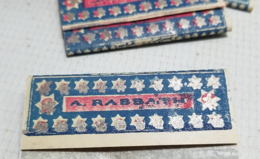 ORİJİNAL KUTUSUNDA ÇOK NADİR SİGARA KAĞITLARI