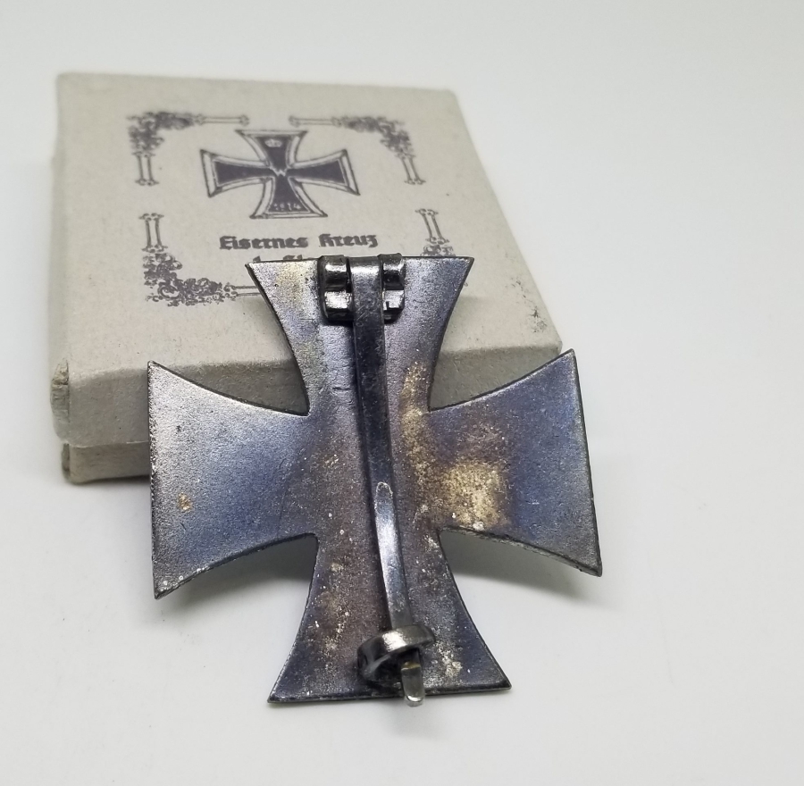 ORİJİNAL KUTUSUNDA ÇOK NADİR 1. DÜNYA SAVAŞI DÖNEMİ 1. DERECE DEMİR HAÇ NİŞANI