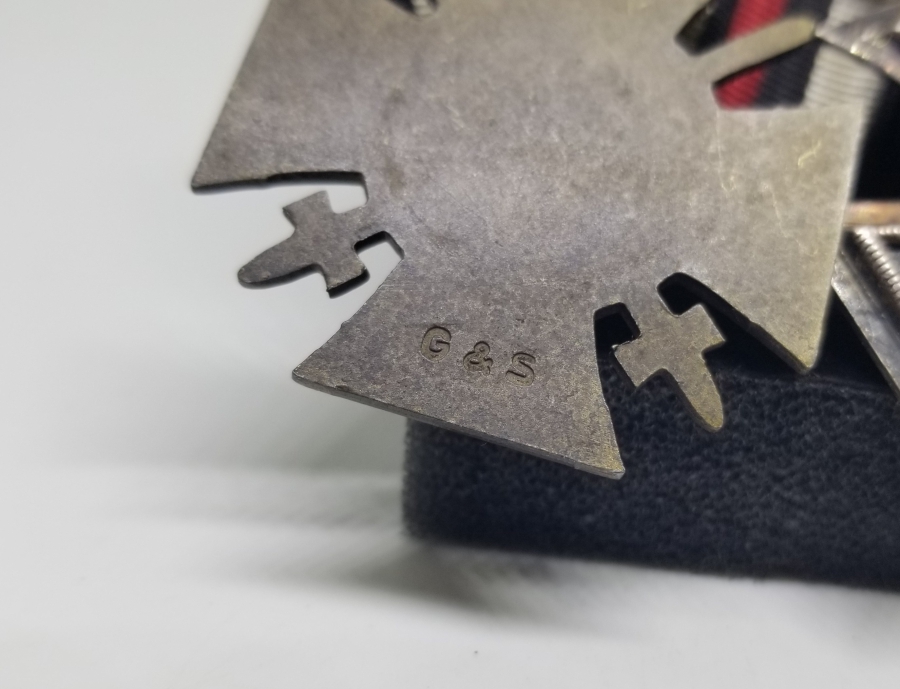 ALMAN DEMİR HAÇ VE ALMAN LİYAKAT MADALYALI NADİR ÇİFTLİ MADALYA