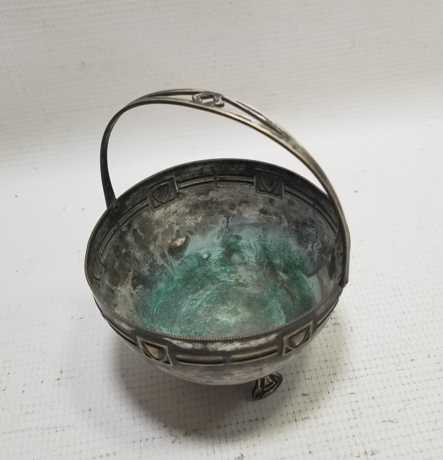 KABARTMA İŞÇİLİKLİ GÜMÜŞ KAPLAMA ANTİKA ŞEKERLİK