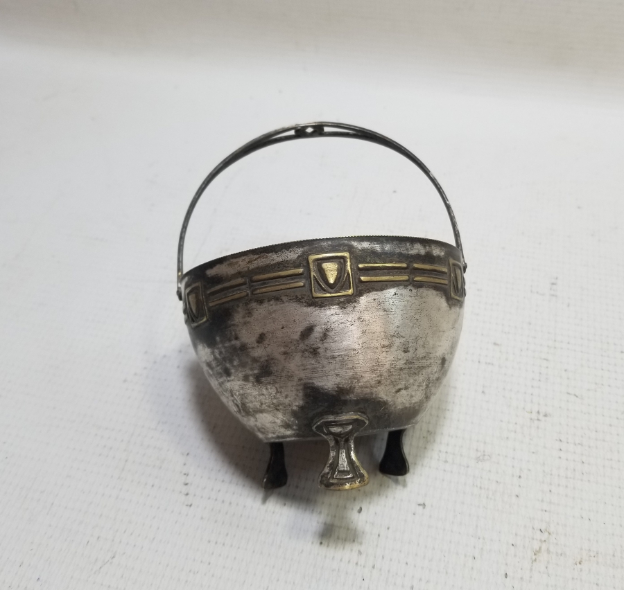 KABARTMA İŞÇİLİKLİ GÜMÜŞ KAPLAMA ANTİKA ŞEKERLİK