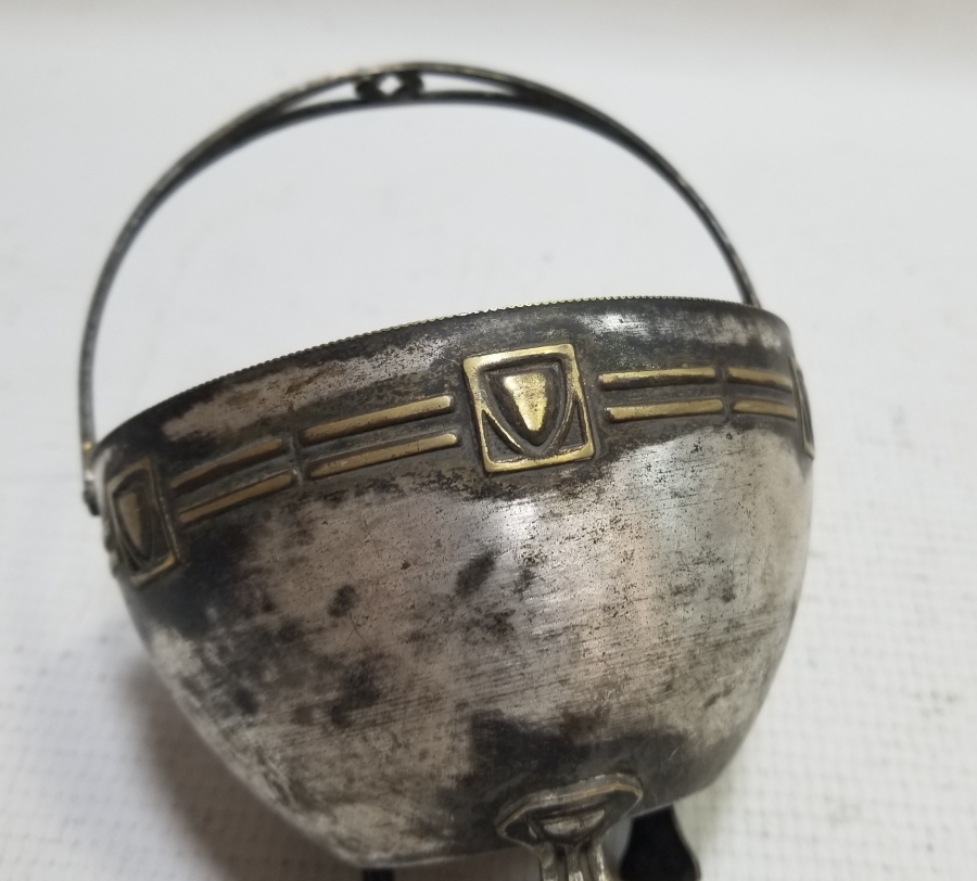 KABARTMA İŞÇİLİKLİ GÜMÜŞ KAPLAMA ANTİKA ŞEKERLİK